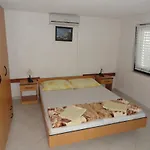 Okrug Gornji 11231a Apartment