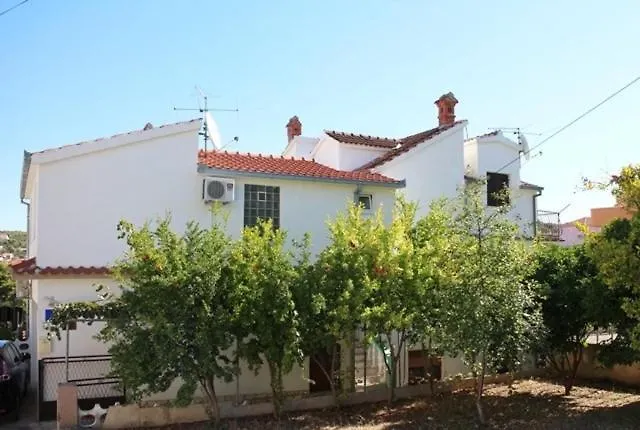 Okrug Gornji 11231a Τρογκίρ