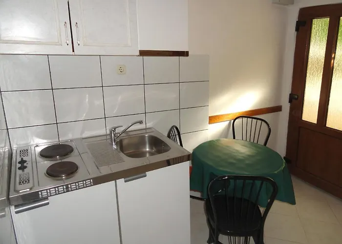 Okrug Gornji 11231a Τρογκίρ